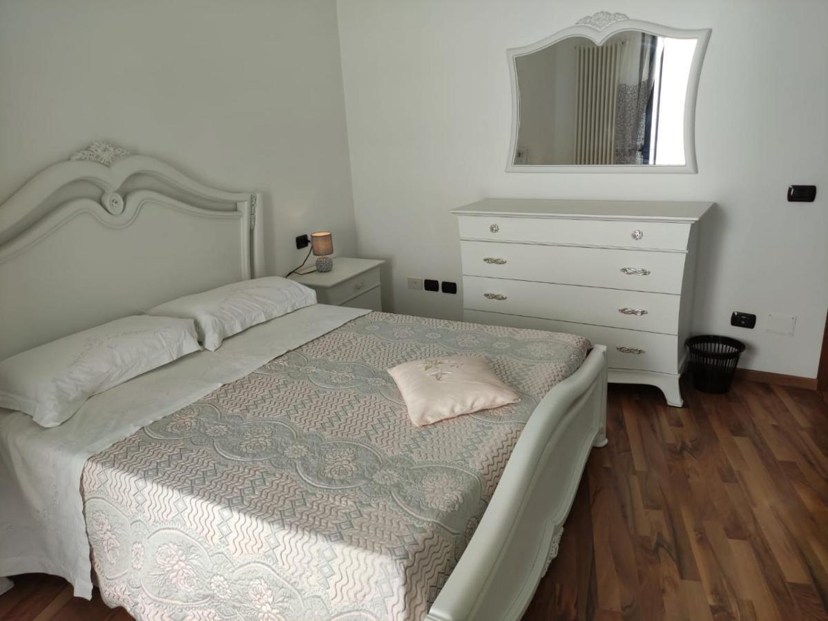 Uria Rooms & Suite B&B เวียสเต ภายนอก รูปภาพ