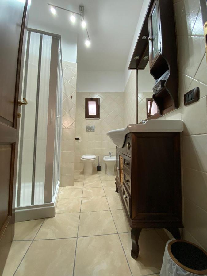 Uria Rooms & Suite B&B เวียสเต ภายนอก รูปภาพ