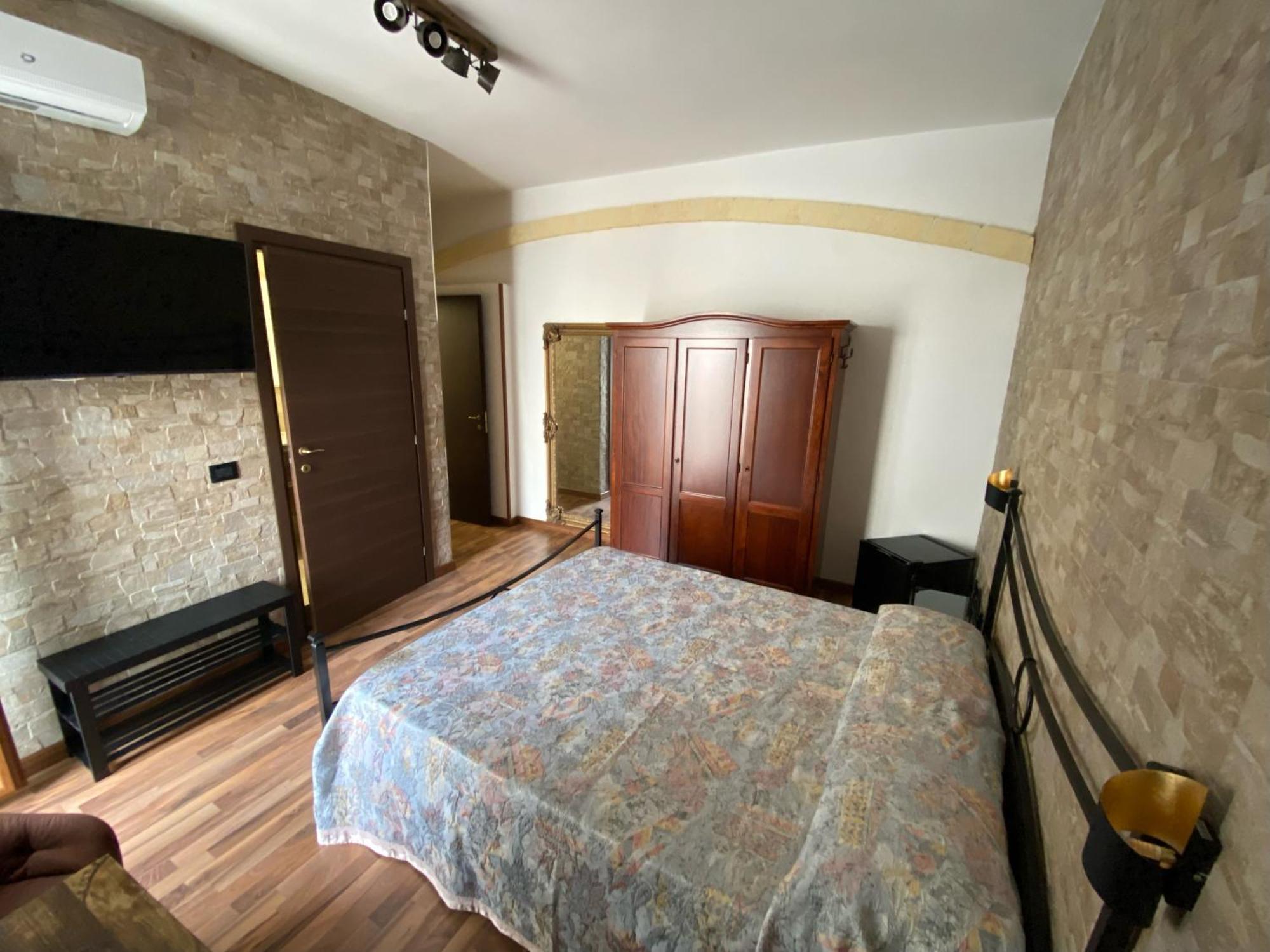 Uria Rooms & Suite B&B เวียสเต ภายนอก รูปภาพ