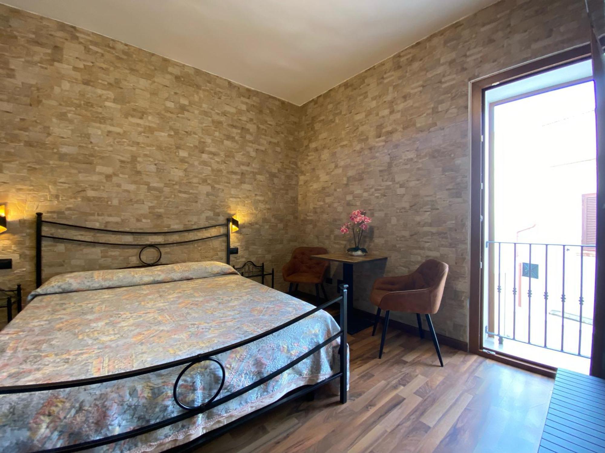 Uria Rooms & Suite B&B เวียสเต ภายนอก รูปภาพ