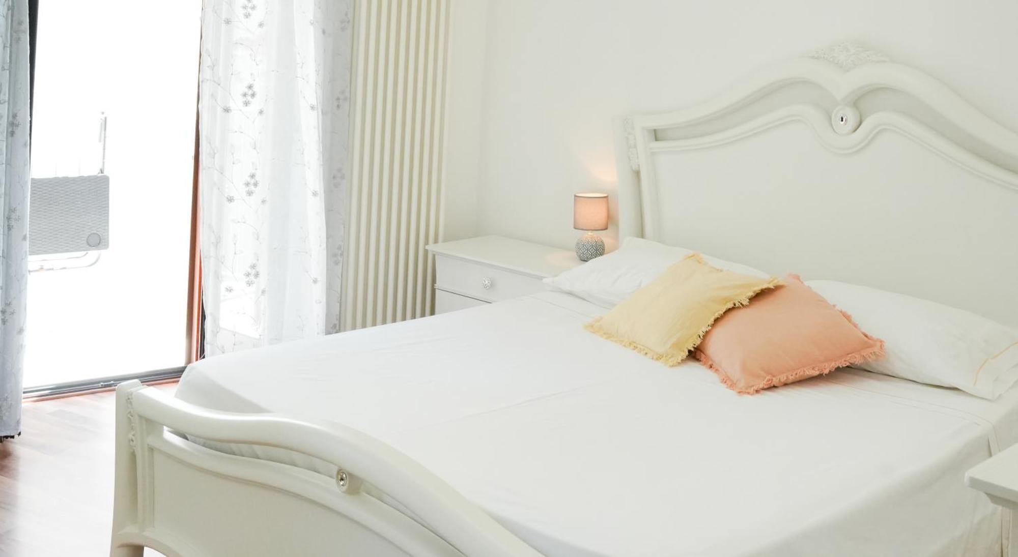 Uria Rooms & Suite B&B เวียสเต ภายนอก รูปภาพ