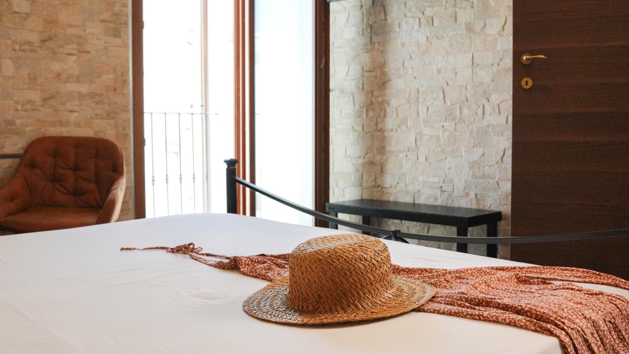 Uria Rooms & Suite B&B เวียสเต ภายนอก รูปภาพ