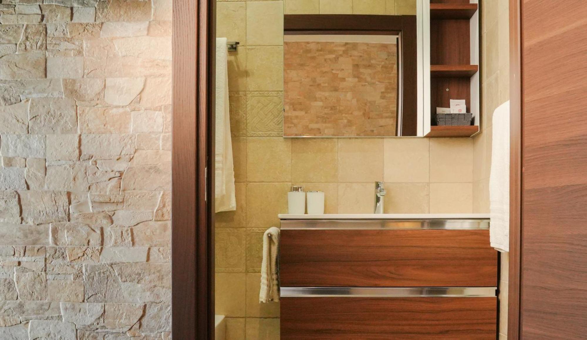 Uria Rooms & Suite B&B เวียสเต ภายนอก รูปภาพ