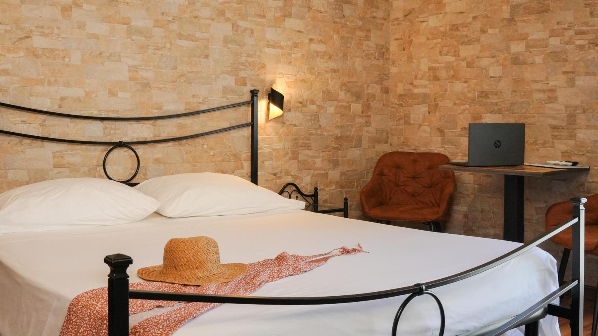 Uria Rooms & Suite B&B เวียสเต ภายนอก รูปภาพ